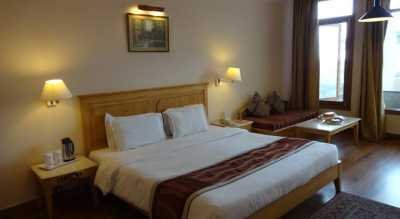 Hills & Backwaters With Abad